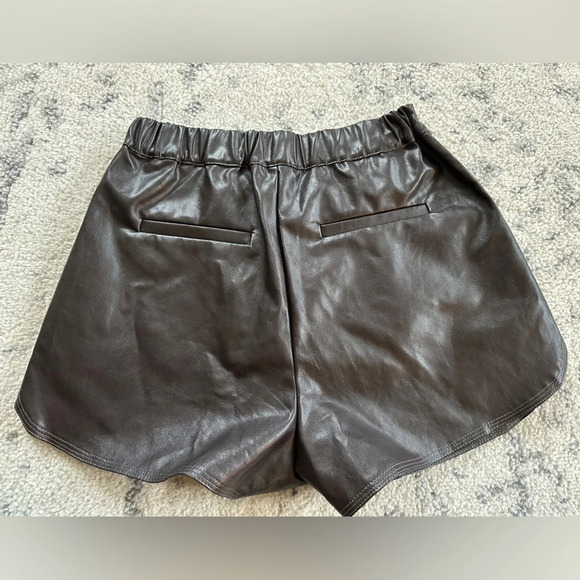 GREY LAB Brown High Waist Shorts with Pleats and Scalloped Hem - Picture 2 of 4